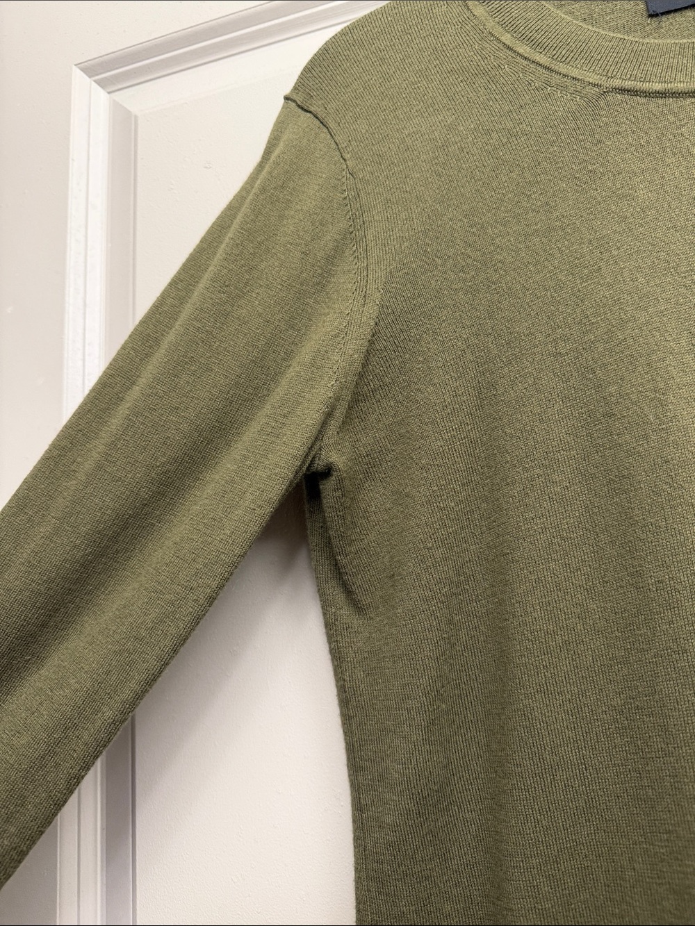 Quince Women’s Olive Green Crewneck Sweater - Picture 3 of 5